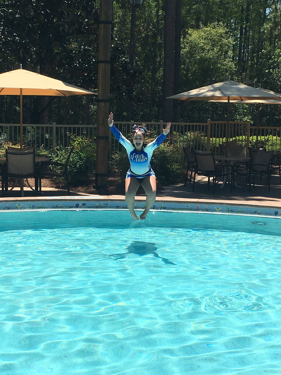 ellen_scanlan's tweet image. when you finish your last competition after 9 years of cheer, you jump in the pool with your uniform on‼️