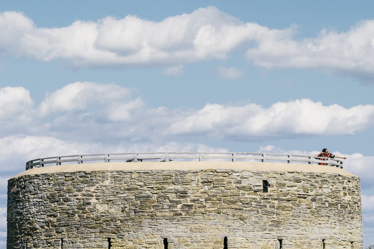 MPRnews's tweet photo. Dakota gather at Fort Snelling, recall their exile https://t.co/kSHHmUib2U https://t.co/h50VsXoGlk