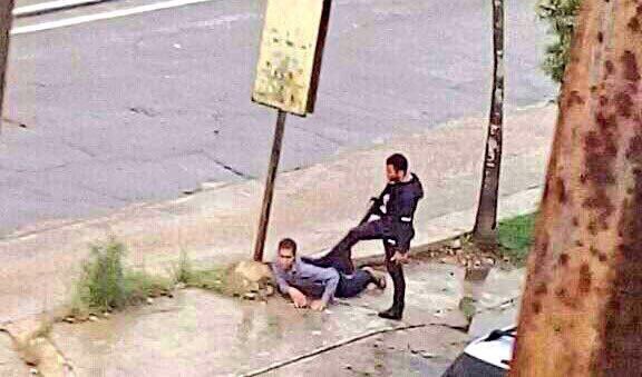 Yusnaby's tweet photo. #ÚLTIMAHORA: El SEBIN se lleva detenidos a varios jovenes en Mañongo Naguanagua, #Venezuela https://t.co/zJi7LvqEvs