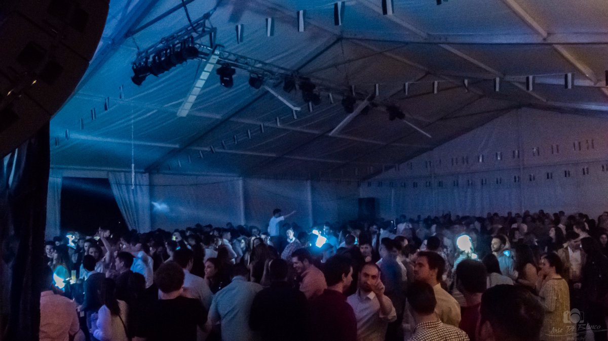JoseDeBlancoDj's tweet photo. Sabado Castañar  De Ibor - Jose De Blanco Dj - @JoseDeBlancoDj #PioneerSx #pioneer https://t.co/nUpJNKSMLo