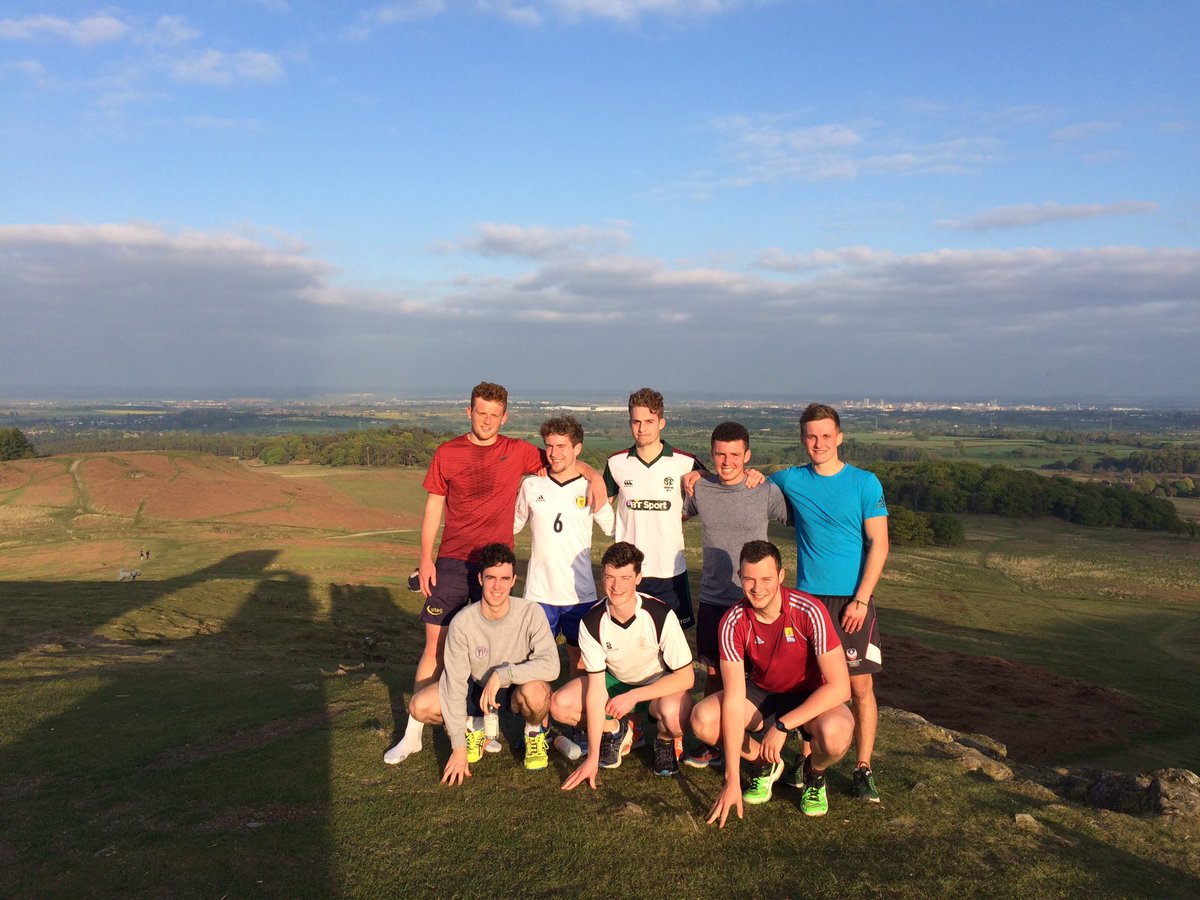 Jerome_7's tweet photo. @LSUMHC lads smashing a Bradgate Park run and #WebbHill on a beautiful evening. Winning time set of 27:47 #BallReady https://t.co/vBgYVwt8Nk