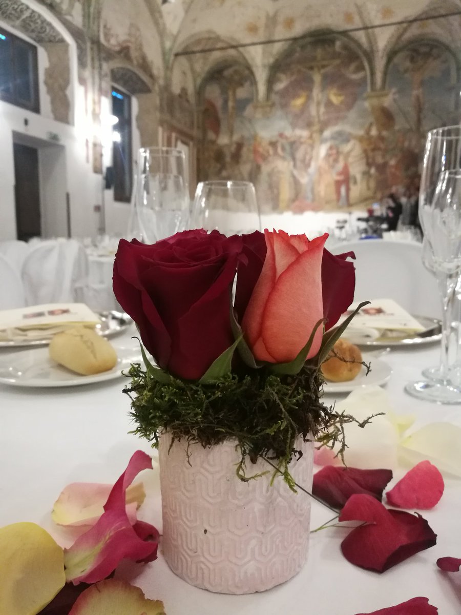 partiservice's tweet photo. Il nostro allestimento, all'Umanitaria, per la Cena di Gala della Fondazione Donna a Milano #catering #milano https://t.co/bHeMxFXpeU