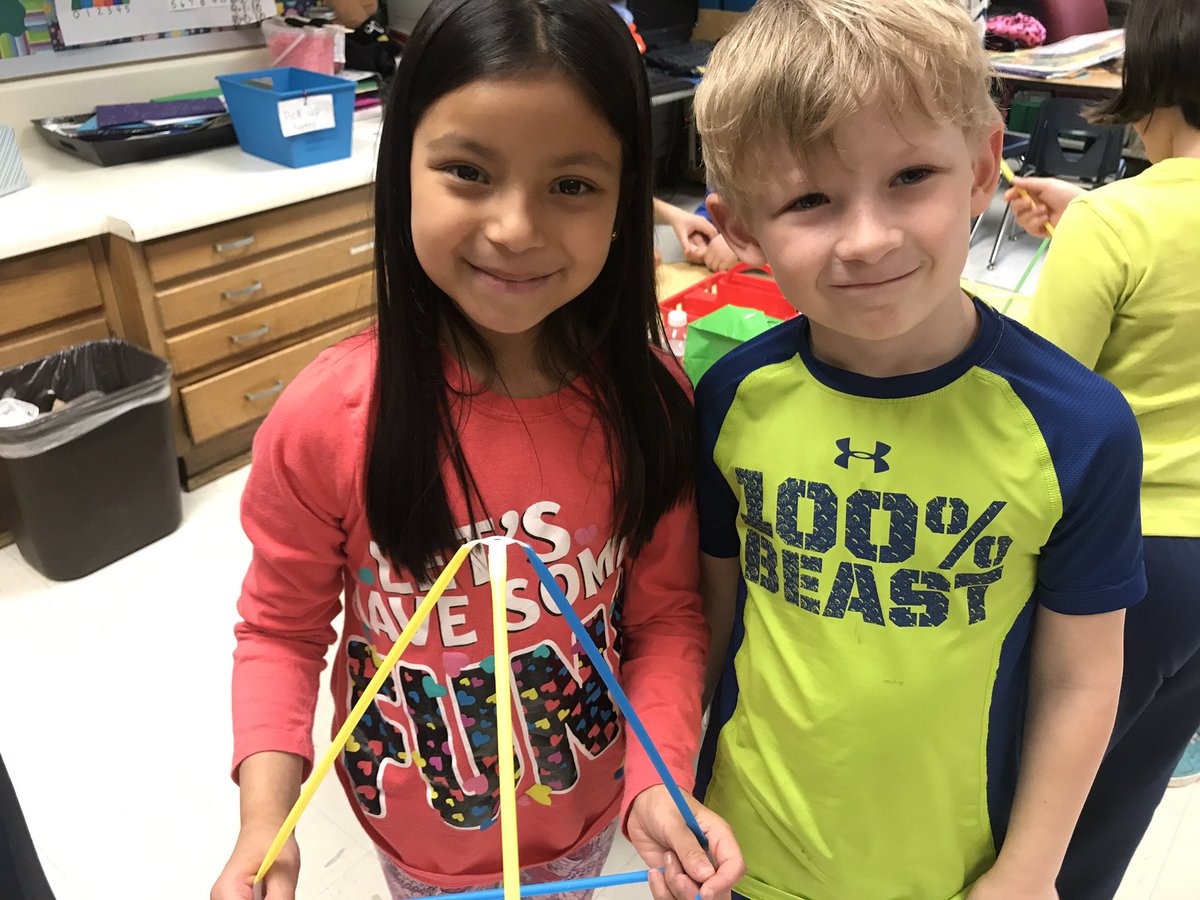 patriciaeyer's tweet photo. @BlaireBookman @WOSnews look what we can do when we use words like "I think we can do it a different way" "keep trying"😃 https://t.co/57vAHisL6d