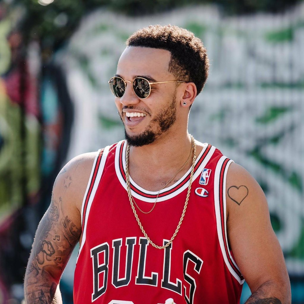 AstonMerrygold's tweet photo. Create your ultimate summer playlist including Precious &amp; send to me. 1 person will win somethin special #AMPrecious https://t.co/zSBBWCLdQa https://t.co/DiQa9BRmho