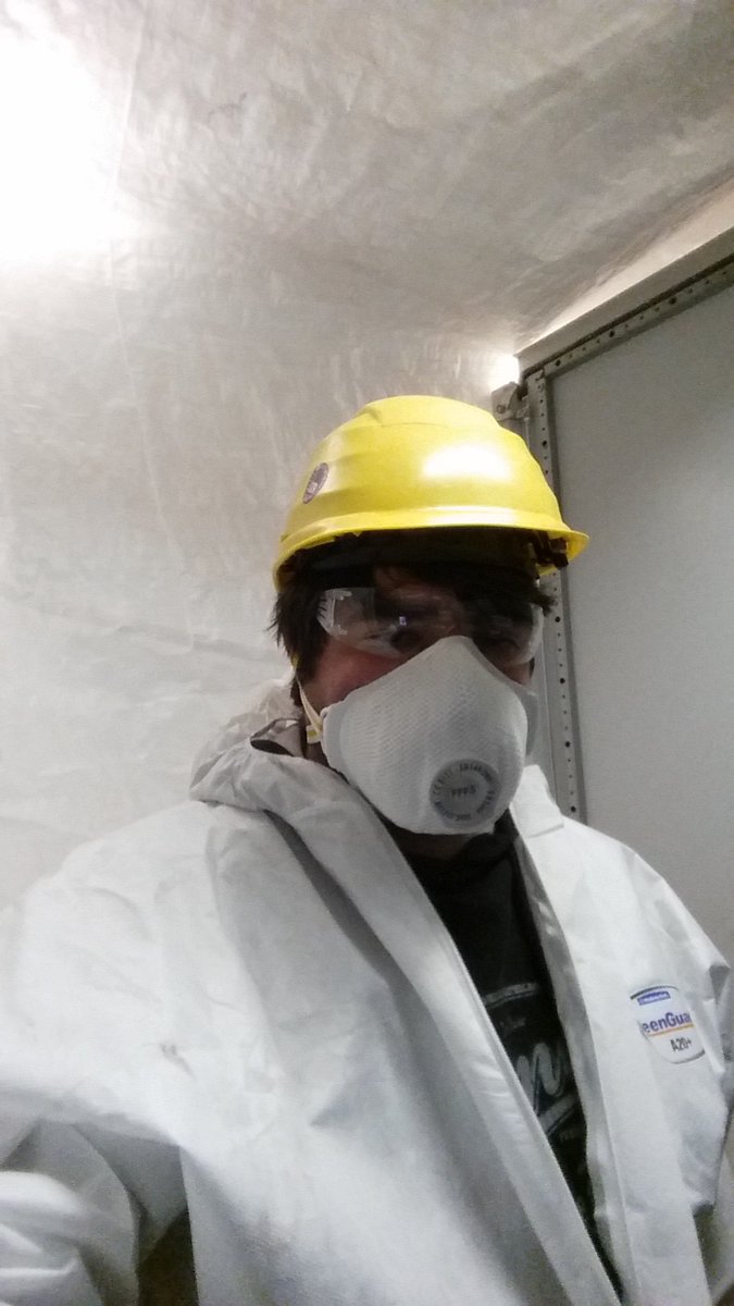 comaglp's tweet image. Eigentlich sollte ich einen Schaltschrank umbauen, hab dann aber doch lieber Geister gejagt 😂 
#Gohstbusters