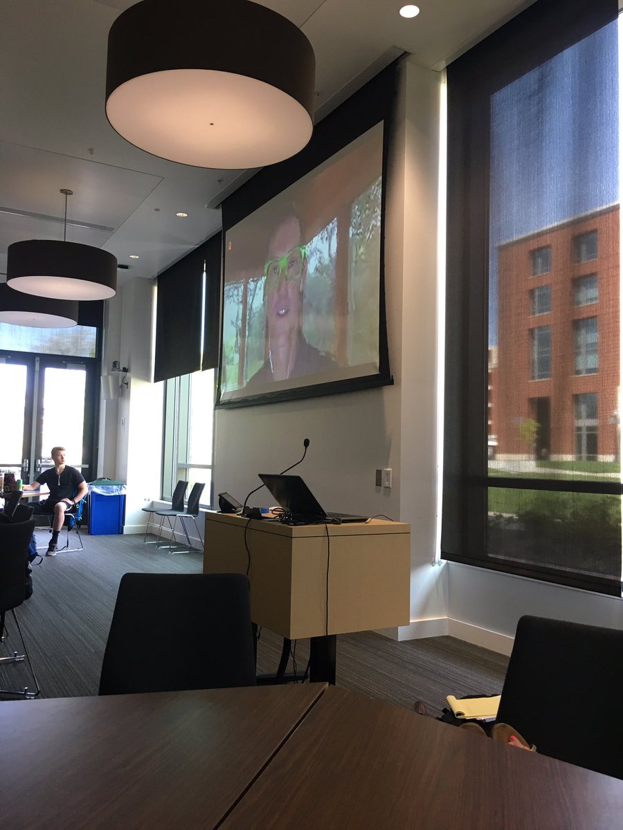 JosephB493's tweet photo. @equalman is tuning in to our class today! Thanks @JessycaLewis for bringing in these amazing speakers! #Admarks #greenglasses https://t.co/QKfAN1ROPe