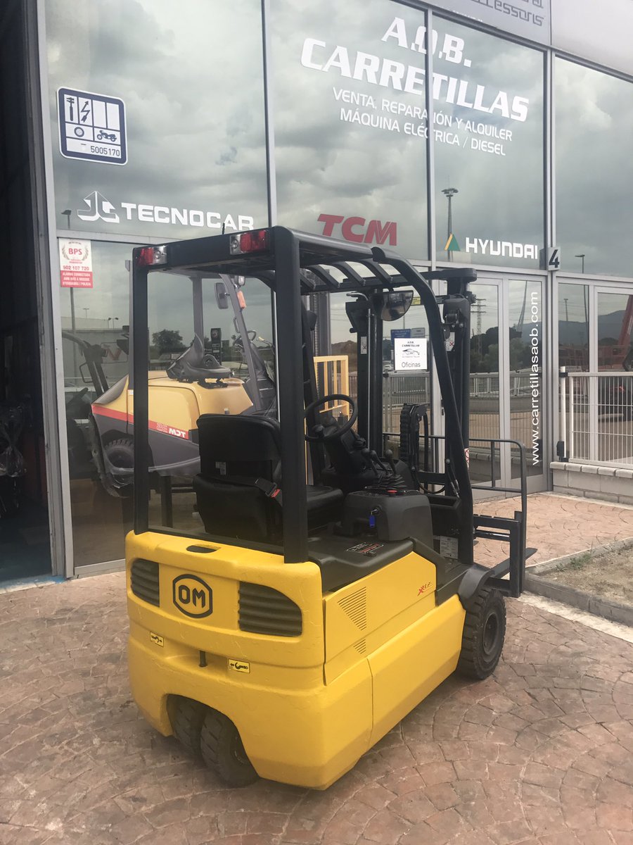 CarretillasAOB's tweet photo. #Carretilla #OM #Pimespo #Fiat disponible. Año 2012. #Triplex para #contenedor 😱Chollazo 💰#forklift #montacargas #carrelli #empilhadeira https://t.co/pKOyAxRjh6
