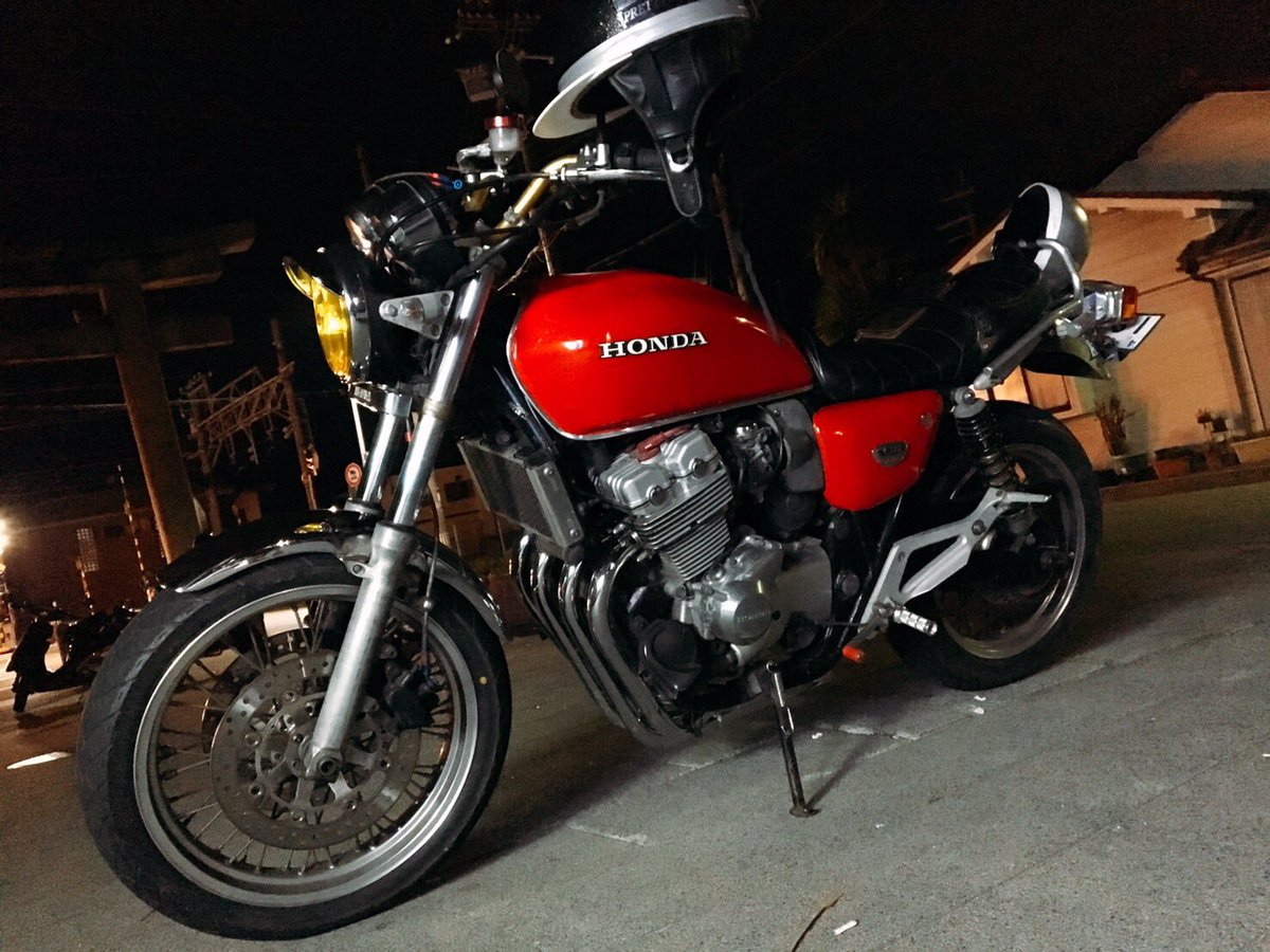 CB400FOUR7's tweet photo. CB400FOUR売ります
値段は交渉でおねがいします！
不具合はありません！
絶好調です！
交換は旧車以外しません！
車検入ったばっかりです！ https://t.co/JQiNYefEYT