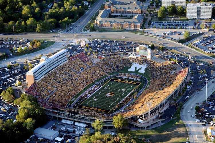 austin_stogner's tweet photo. #AGTG! Blessed to say I have received an offer from the University of Missouri! 🐯 #Mizzou https://t.co/j0epnqnb4P