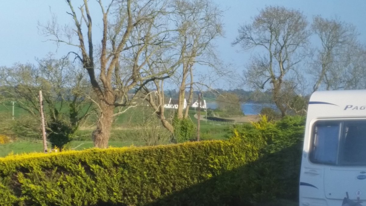 lornapoppy's tweet photo. The view from my bedroom window every day. Just heaven https://t.co/SRDDo8taWq