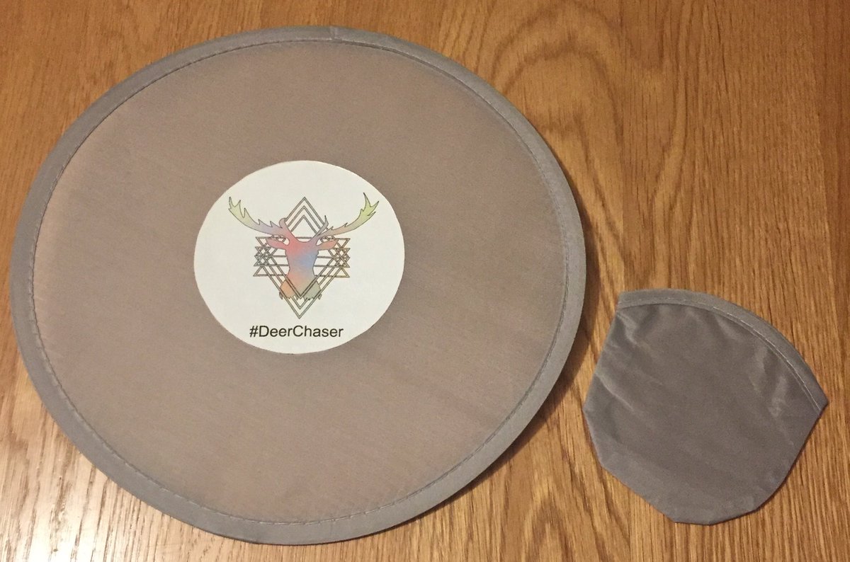 chatnmeetcoffee's tweet photo. This is no ordinary #Fan, its a @ChasingDeerBand fan #storable in its #pouch! Great 4 the #summer ahead @EalingHour #ealinghour #DeerChaser🦌 https://t.co/5E2n1SrL77
