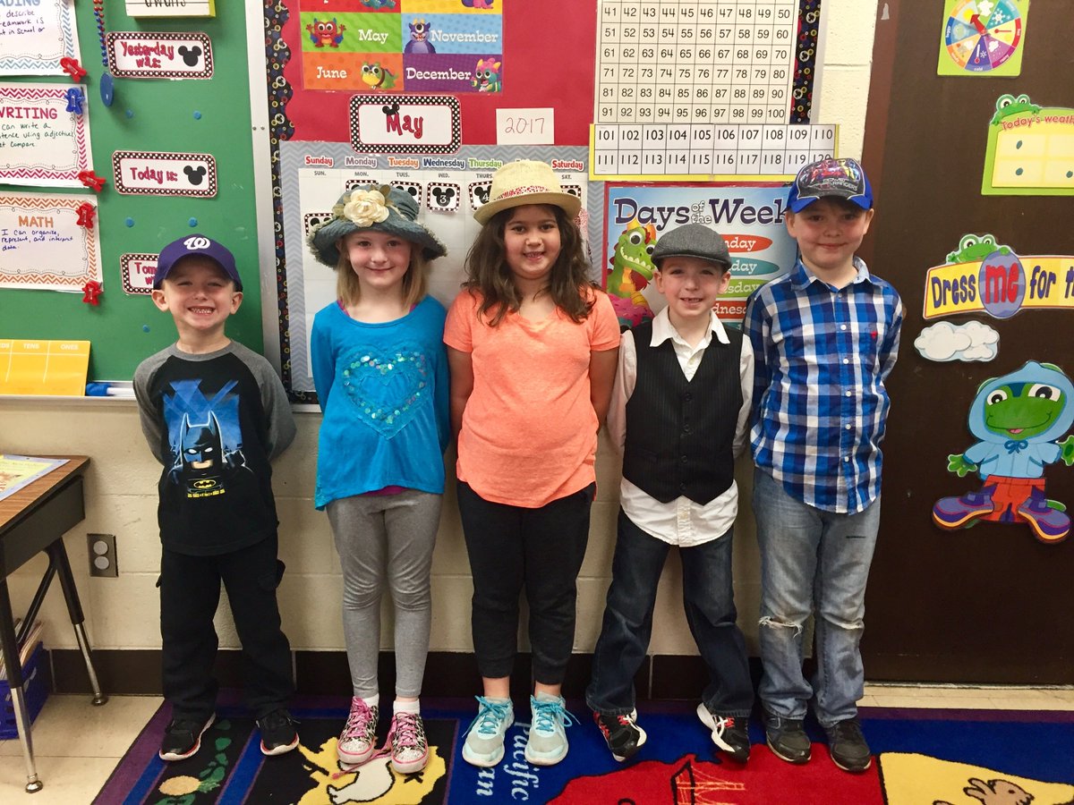 bruningdharris's tweet photo. Hats off to a great school year!  Can't believe it's almost over!! #WilmoProud #fabulousfirstgraders https://t.co/3xLkfGHYmP
