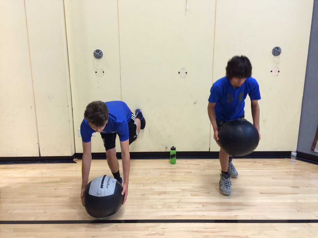 YMCABostonTeens's tweet photo. Joe &amp; Chase, the founding team members of Club Iron Sports, challenging their strength and flexibility @ the Menino Y https://t.co/hCguRmmrqh