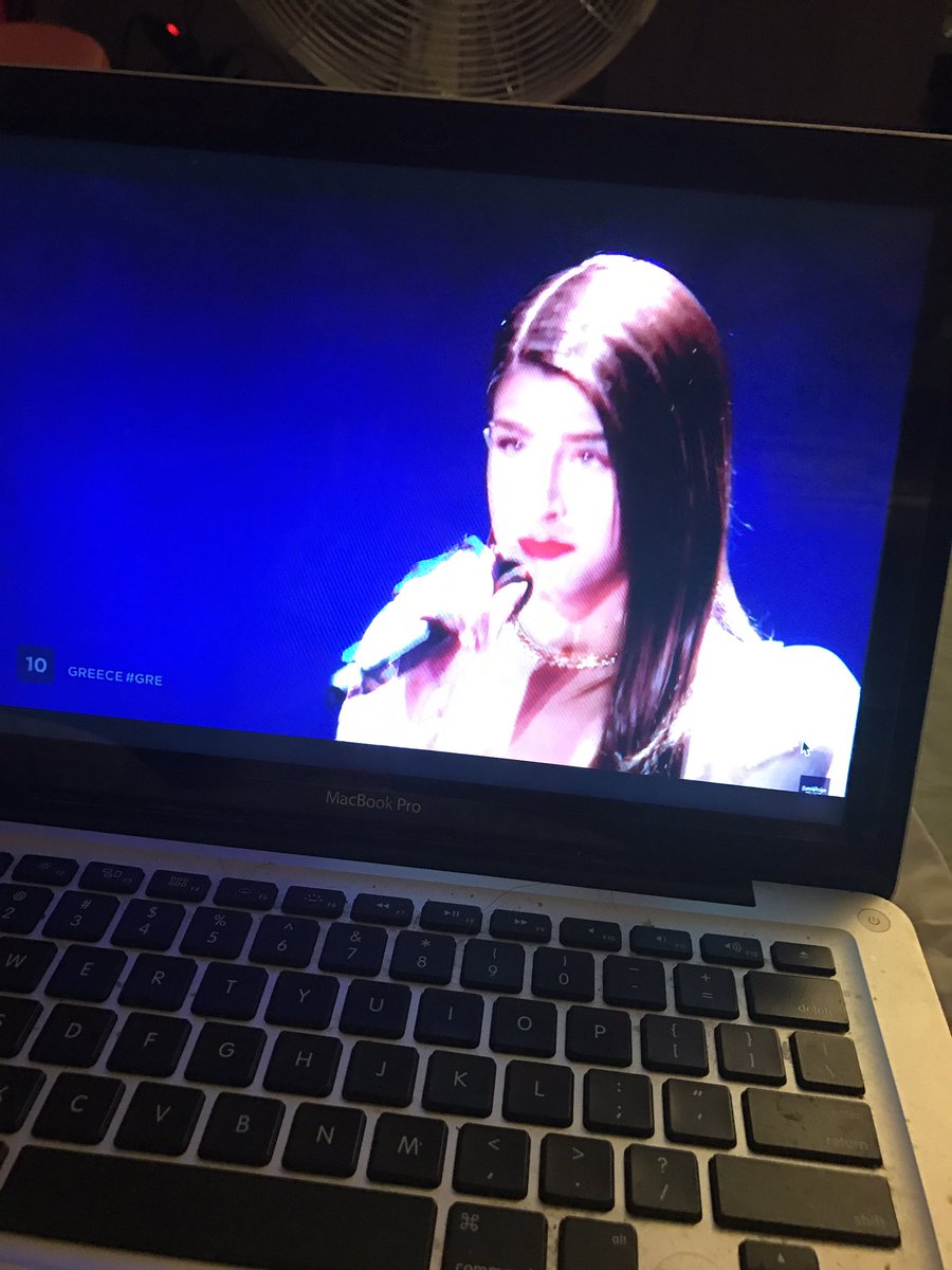 That_Musician's tweet photo. J'aime telllent sa coiffe. #Greece #EuropeanTwitter #Eurovision https://t.co/4HsNXaV4A5