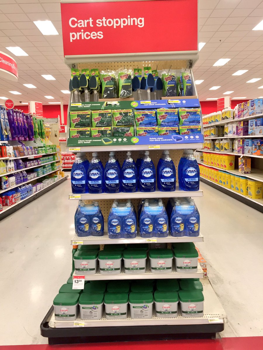 JasT1305's tweet photo. Spring Cleaning Endcaps on FLEEK 🌸#T1305 @cherieqt https://t.co/AWwdxo8r0j