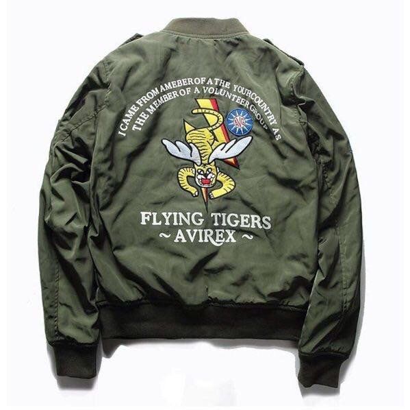 BarbieroLoli's tweet photo. BOMBER JACKET!

( https://t.co/81r1m4gPZe ) by #Idonttextback via @c0nvey https://t.co/qf4B9p56s5