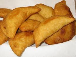LaCretto's tweet photo. ¡Mi mamá hace las mejores empanadas del mundo mundial! 💕 😍 https://t.co/lzhRVrTR8w