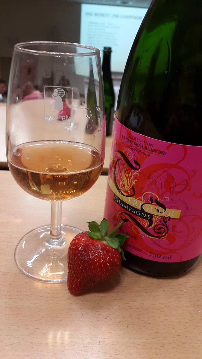 SaraPhilippe's tweet photo. Dégustation de Champagne rosé Trepo Leriguier @trepobertrand https://t.co/yQKmqAKCUr