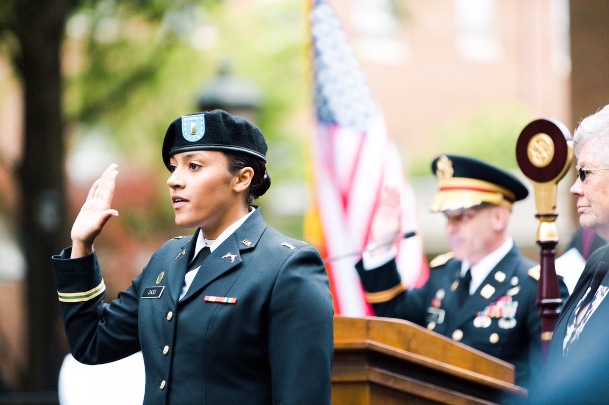WPeaceU's tweet photo. 🇺🇸Service to country. 2LT Kristina Cass is officially commissioned into service for the United States Army | #WPUGrad2017 #Military @USArmy https://t.co/OyHmk8LRO7