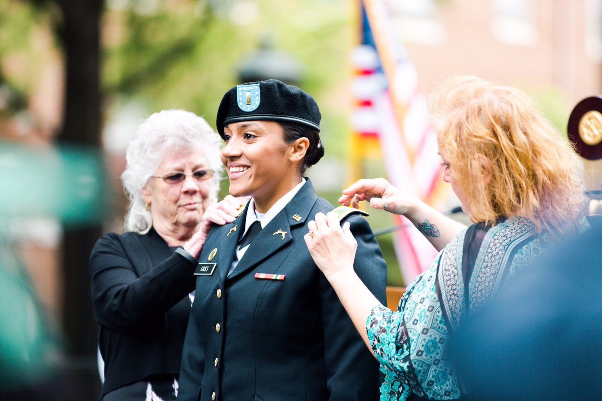 WPeaceU's tweet photo. 🇺🇸Service to country. 2LT Kristina Cass is officially commissioned into service for the United States Army | #WPUGrad2017 #Military @USArmy https://t.co/OyHmk8LRO7