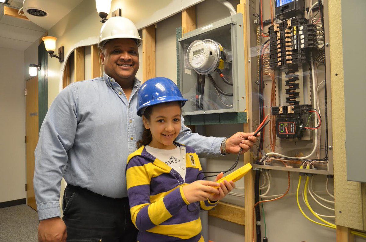 Join us for a special workshop just for parents/guardians and their daughters to introduce them to careers in the trades! 5/20 from 1-2pm!