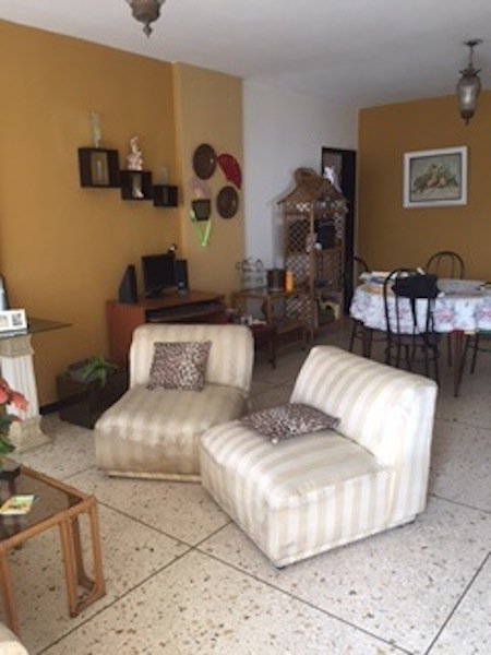 infinitibienes's tweet photo. Se vende apto en la Urb  Los Nísperos, edificio con antigüedad bien conservado, papeles en regla, tubería nueva.  Consulte 0414-4000250, https://t.co/Wsc4wCFL1Z