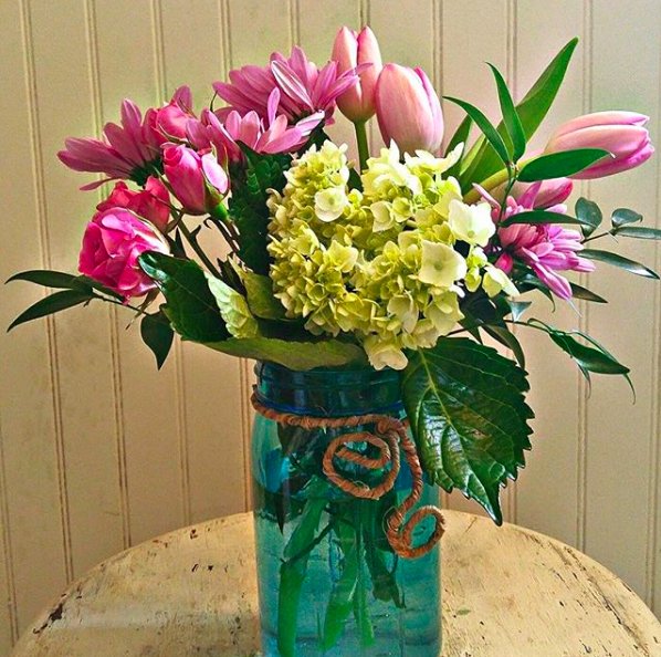 Downtown Brampton (@bramptondtbia) on Twitter photo Because every mom deserves a beautiful bouquet of flowers. #MothersDay <a href="/StemsFlorals/">Debbi Burns Morrison</a> Because every mom deserves a beautiful bouquet of flowers. #MothersDay <a href="/StemsFlorals/">Debbi Burns Morrison</a>