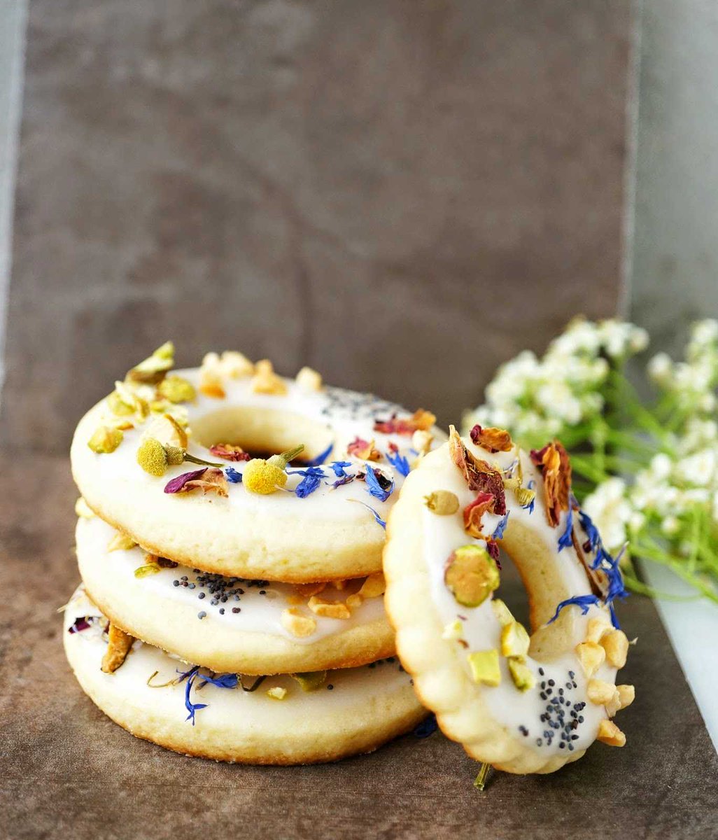 MissHangrypants's tweet photo. A6: When cookies look like spring wreaths. #feedfeed #Vitamix https://t.co/4354KxnpeQ https://t.co/YOaGsRQ6Eo