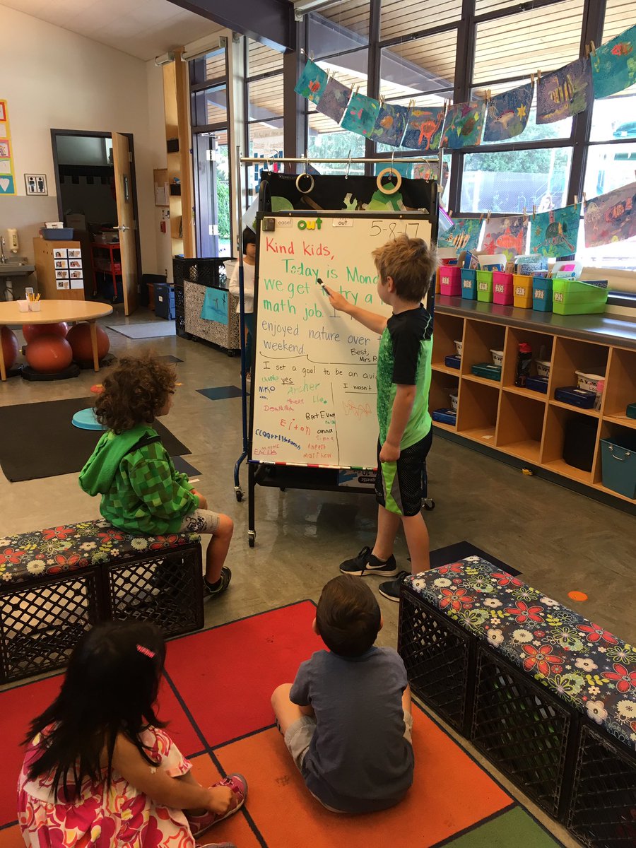 regnerclass's tweet photo. #morningMeeting run by #kindergarteners! #yesTheyCan #teamOak https://t.co/YejCK4xPGz