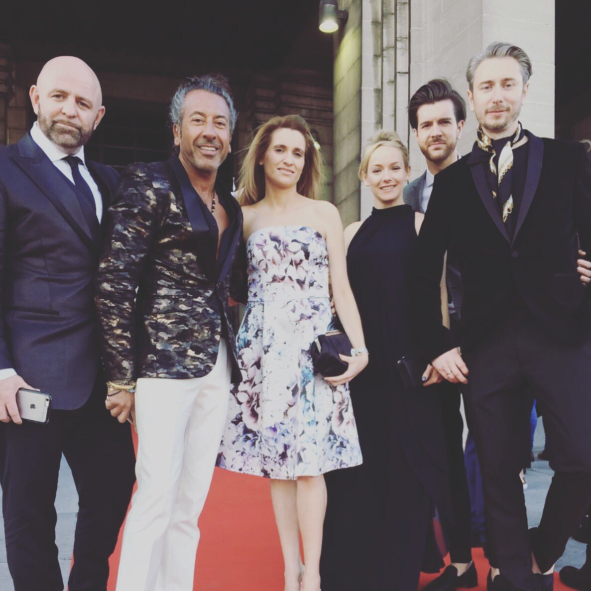 DavidRaeHair's tweet photo. Style Masters 2017 #iamstylemasters18 #davidrae #team #revlon #hairdressers #dapperday #stylist #fashionblogger https://t.co/80XdSFI3jx