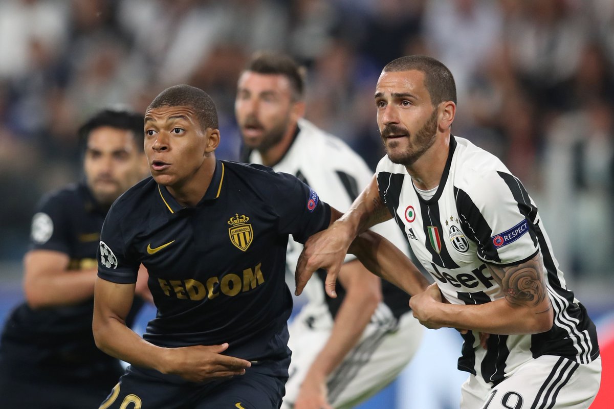 #LiveBolanet FT: Juventus 2-1 AS Monaco (33' Mandzukic, 44' Alves ; 69' Mbappe) (Agg: 4-1) | Poss: 52%-48% | Shots: 14-10 | Tackles: 18-15