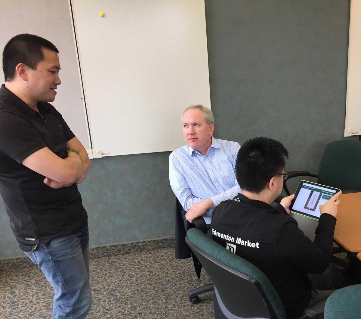 Thank you <a href="/JessicaLeach_TD/">🥬</a> for teaching g our #EdmontonNorth Mangers the ways of #YEGDigitalAdvice #FutureIsNow  @Lcolangelo_TD