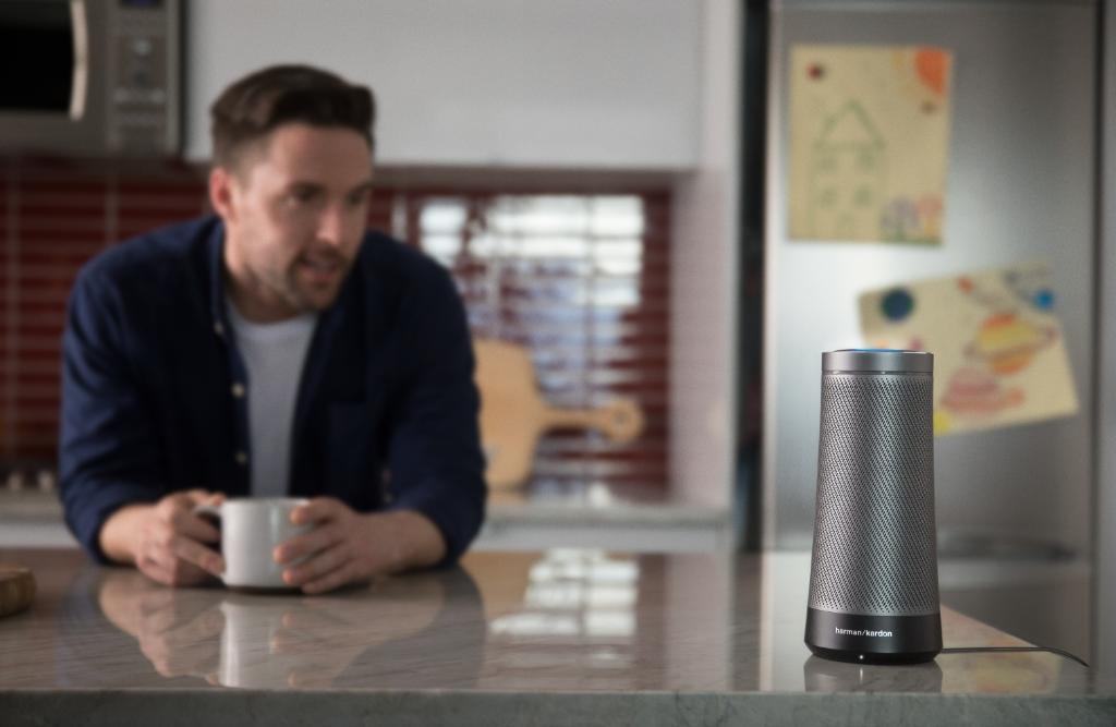 Check out the <a href="/HarmanKardon/">Harman Kardon</a> Invoke speaker, featuring Cortana—captivating sound... ln.is/XefhB by #Windows via <a href="/c0nvey/">Convey</a>