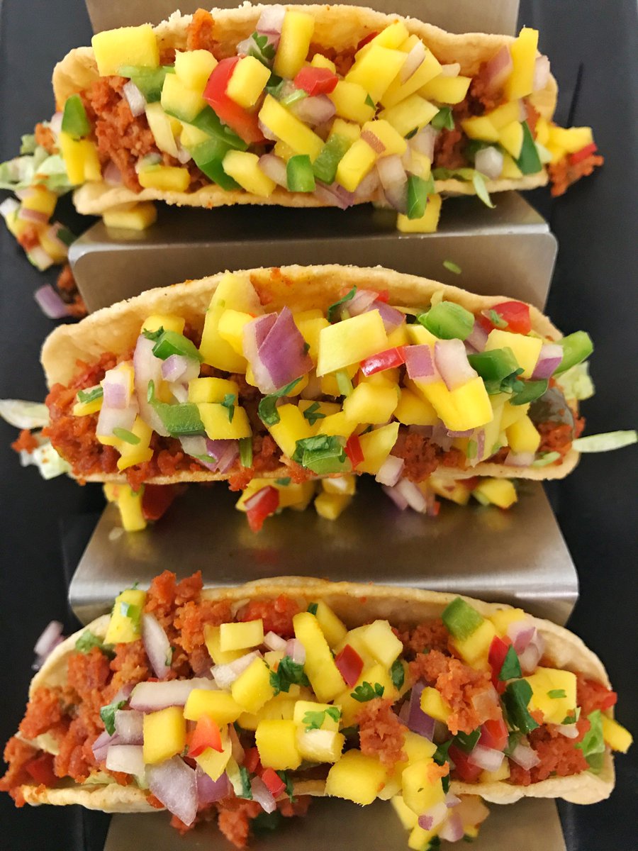 local149bos's tweet photo. Keeping up on the #tacotuesday game with chorizo &amp; mango salsa tacos 🌮 #local149 #southie https://t.co/tKsffb5AQc