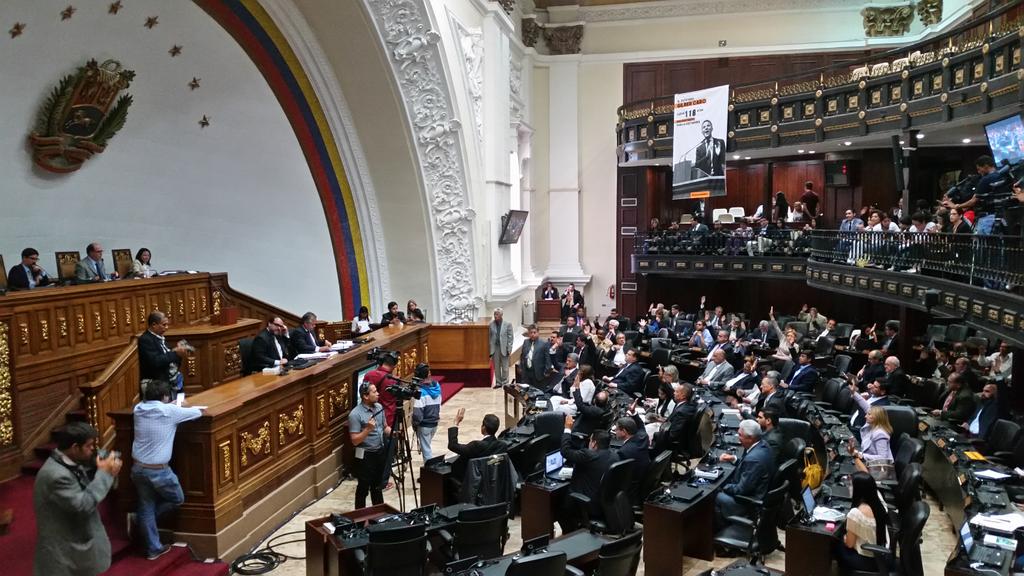 AsambleaVE's tweet photo. Aprobado por unanimidad Acuerdo en rechazo a ejecución del Plan Zamora y a la instalación de Tribunales Militares. #SesiónAN https://t.co/OgyWacpVjn