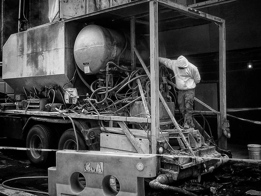 Killahkazx's tweet photo. Beastly Concrete maker #nyc #lifeinbw #bw #shotwithre #streetphotography https://t.co/6OnG9TzL1B https://t.co/vdGNfhk11n