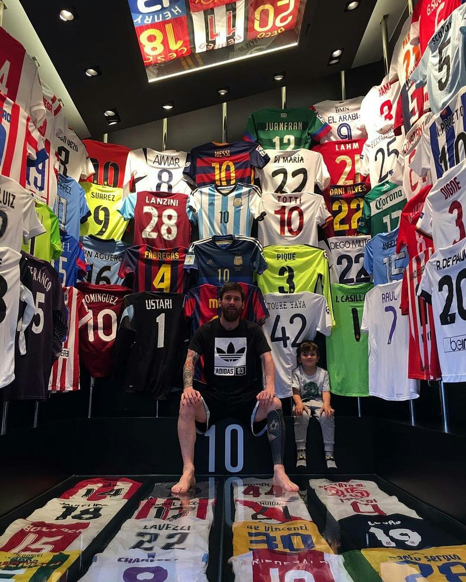MaxLajas's tweet photo. #Messi shirt collection 👌#Football https://t.co/ThdJOvNANi
