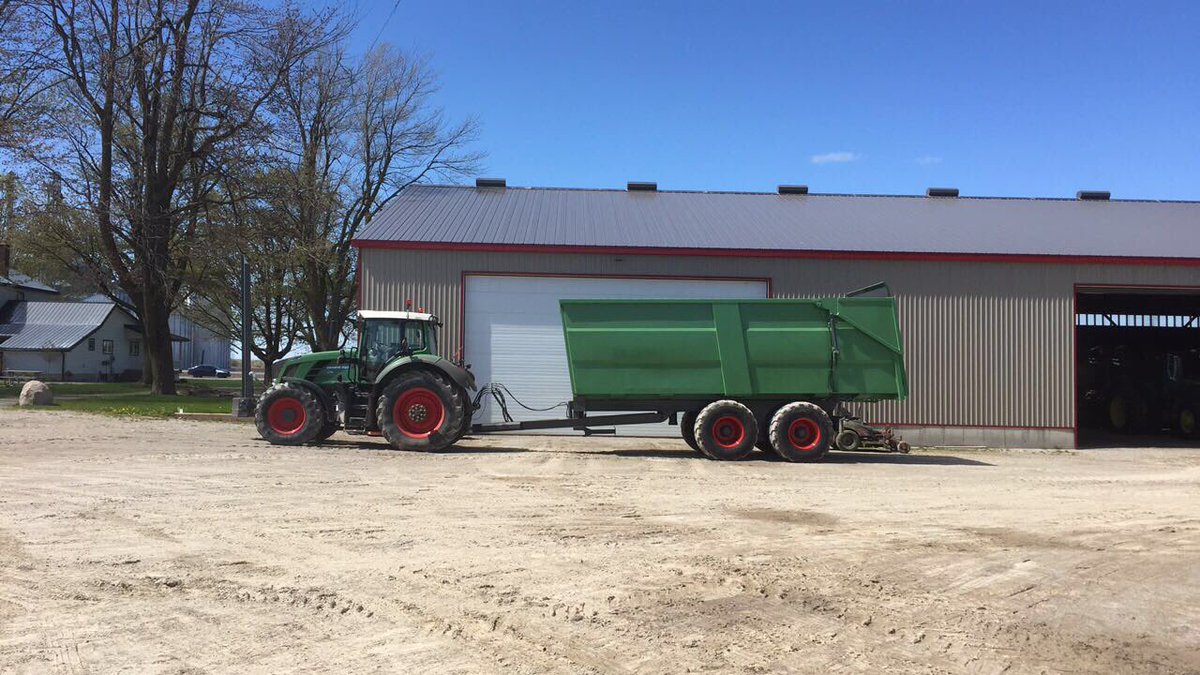 Plumbed,wired and painted the wheels on the <a href="/OJBIndustries/">OJB Industries Inc.</a> dumper on the weekend #keentosee1stcut
