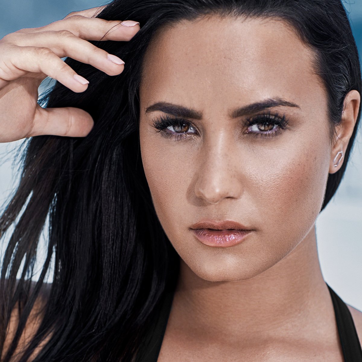 sofizottola's tweet photo. A line designed to speak to all women, Kate shares the story behind our... https://t.co/Q35NAbljEB by #demilovatobr via @c0nvey https://t.co/eOckLt76N5