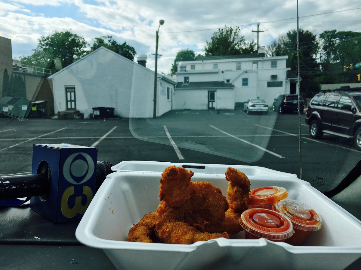 AliciaNievesTV's tweet photo. Been outside Bensalem's Kopper Kettle Restaurant 4 our 6pm story. Owner came out, brought us shrimp!👌🏼delicious! Thx 4 the @CBSPhilly ❤️ https://t.co/J1Oftoobm6