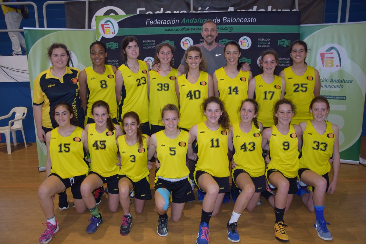 SDCANDRAY's tweet photo. 1ª victoria en el #CADEBA2017CF contra @CBLaPalma95 (52-63).Mañana 2º partido contra @DHbaloncesto a las 19:00h
#SomosCandray 🐝🐝🐝 https://t.co/WfT43ylaN6
