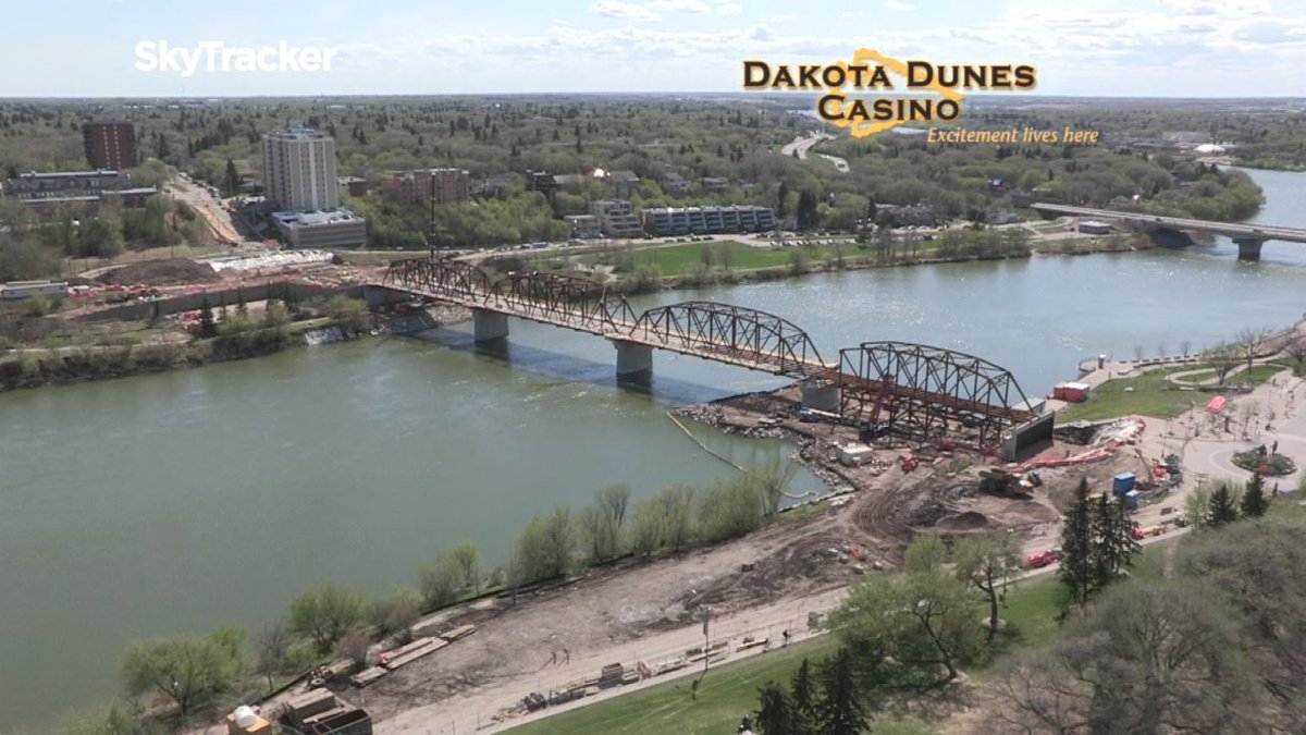 PQuinlanGlobal's tweet photo. That traffic bridge...it's getting close...and it looks strangely familiar! #Déjàvu #yxe https://t.co/z5idp8dDOW