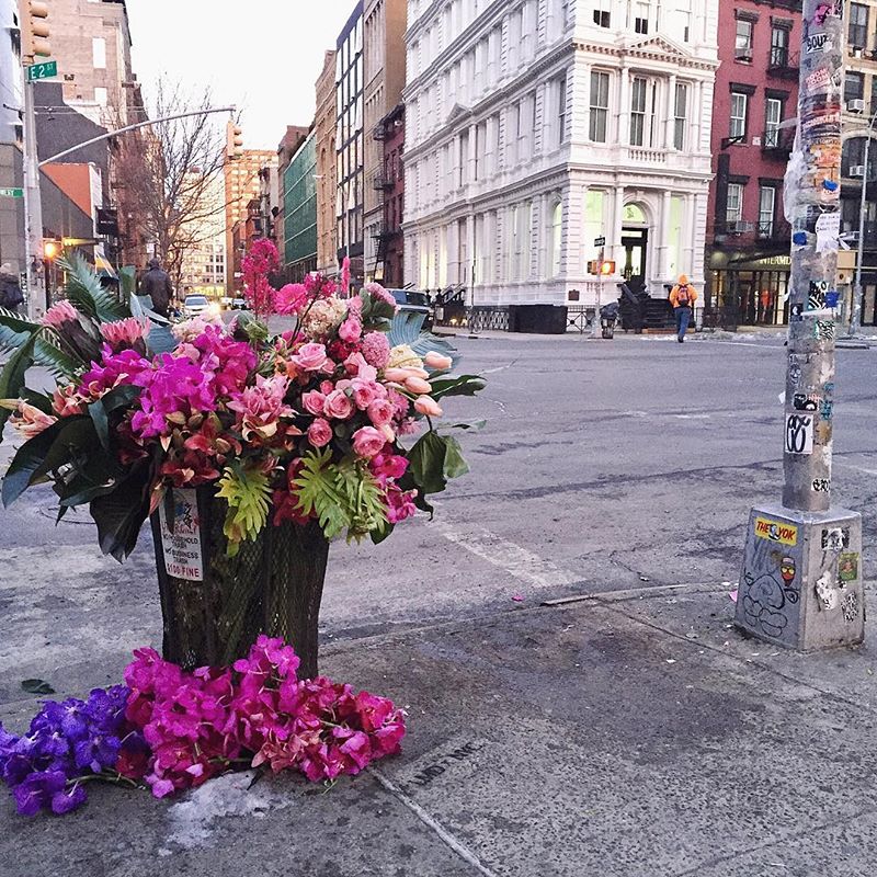 6sqft's tweet photo. A floral designer is transforming #NYC garbage cans into giant vases for his #flowerflashes pop up. @untappedcities https://t.co/HeeoEwkspq https://t.co/jSGTbeAnJb