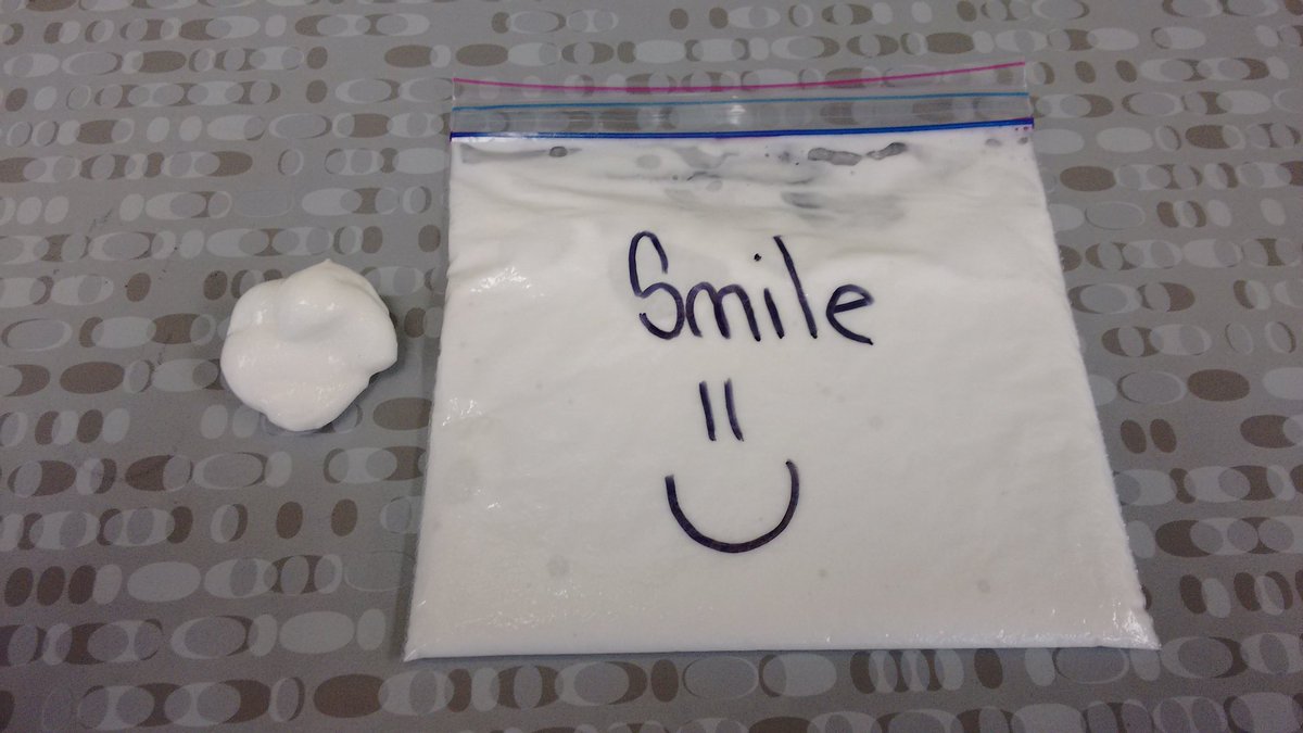 Msfinnsclass1's tweet photo. The grade 5s @newhalfmoonbay are investigating polymers and chemical changes #scientists #learningatthemoon #wethemoon https://t.co/oaJfgVQIj4