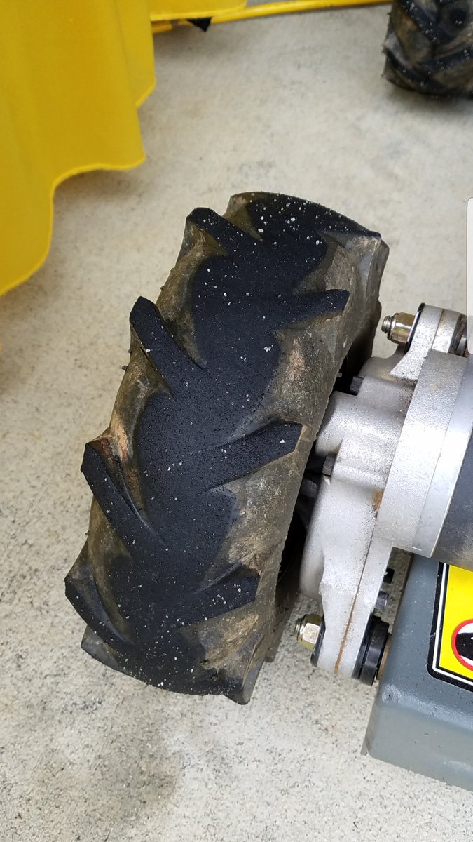 AeroRobotics's tweet image. #SDrobotscontest Sadie using her VR headset to drive #Mowbot at Northern Tools demo day!  Oops, time for more tires from @SDRobots