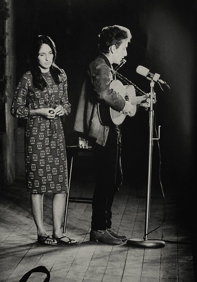 Bob41Dylan's tweet photo. Joan Baez: "His music touches you or doesn't touch you; but if it does, it touches you really, really deep." https://t.co/Q1uV7TMEvv