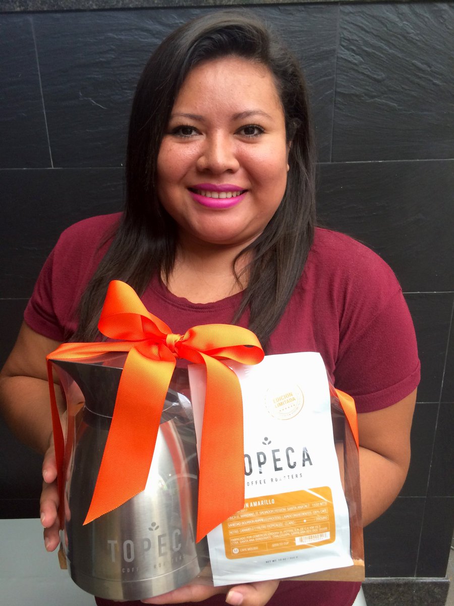 #CafeTopeca felicita a Debby Piche por ser la ganadora de la promoción #MamaTopeca #SeedtoCup #DelaSemillaalaTaza