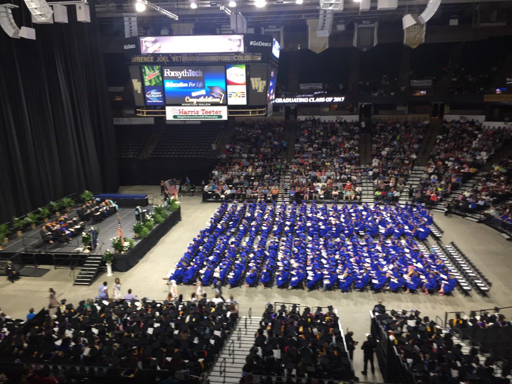 Principal_ECF's tweet photo. Class of 2017,  ECF Associate Degree graduates https://t.co/dhMknPdwXg