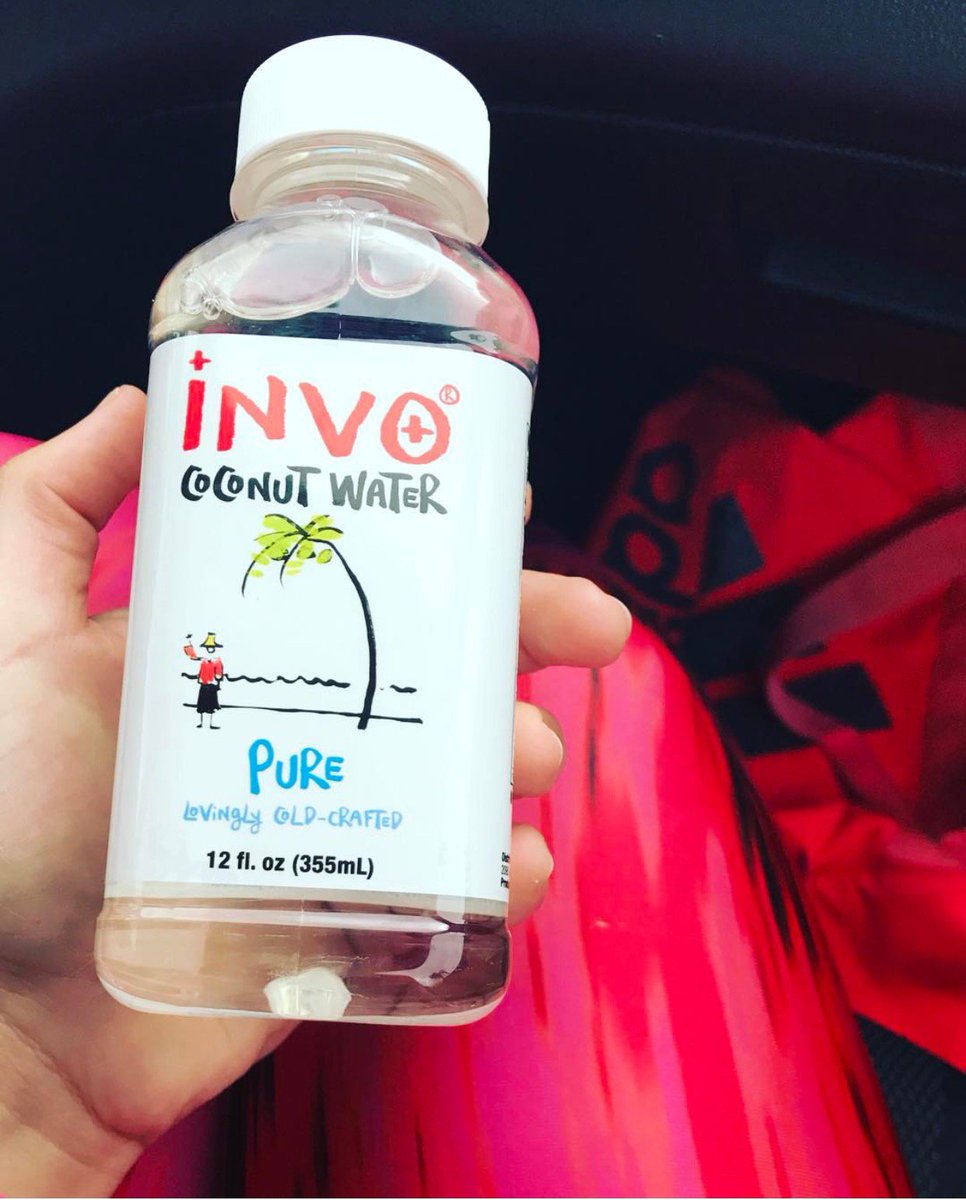 invococonut's tweet image. We're tickled pink that @andreamorenohealth rehydrates with our cold crafted coconut water. #invofresh