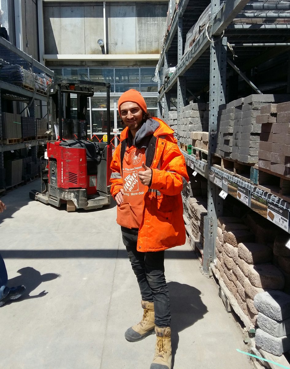 TallyAtwater's tweet photo. supreme customer service today at the stockyards @HomeDepotCanada !! give this  dude a raise !! @overthehedgegta https://t.co/qOoNtfdgr4